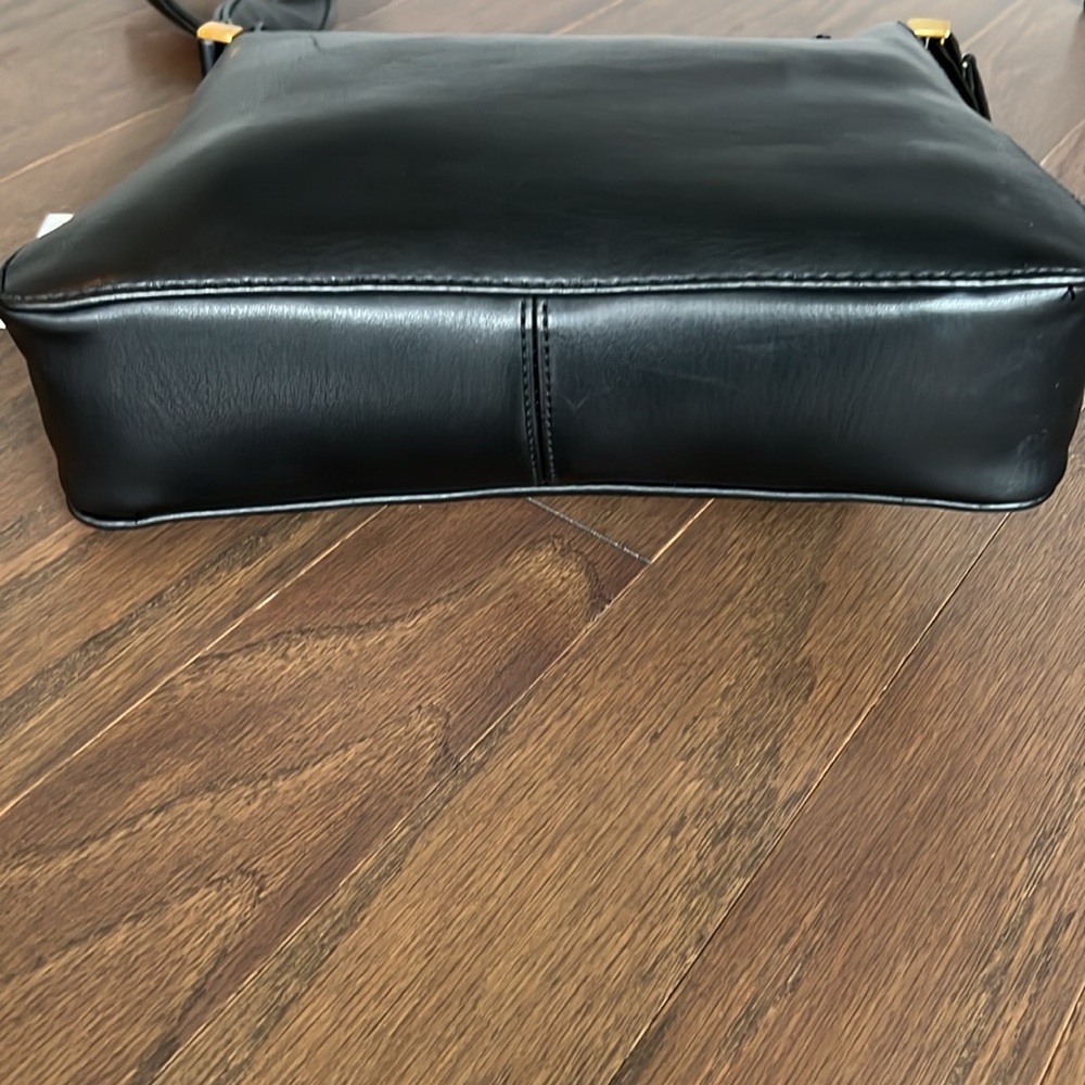 Liz Claiborne Change of Pace Shoulder Bag - Picture 11 of 11
